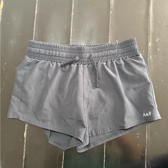 Girls Active Shorts Bundle Abercrombie Nike Size 11/12 & Medium - Picture 7 of 12